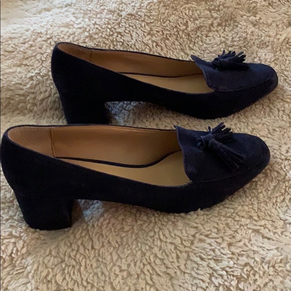 Banana Republic Shoes - Banana Republic Navy Suede Tassel Shoes Sz 9.5